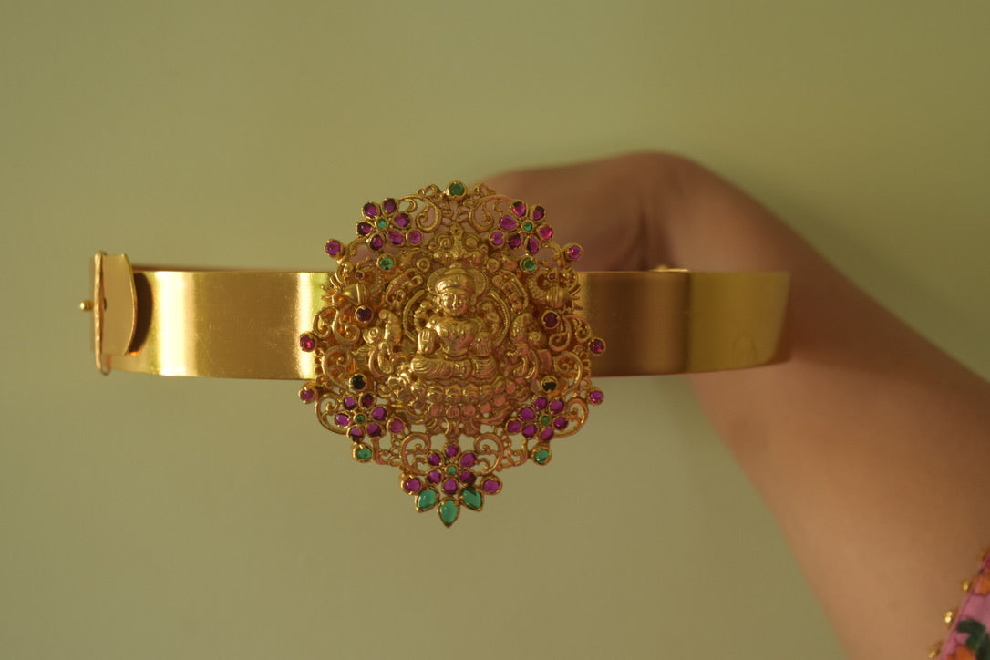 Belt with Pendant Model - Lakshmi with Flower