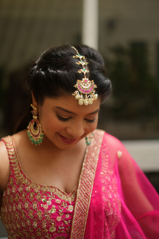 Jadau Stone half moon Tikka With Green stone big pearl hangings & Single Layer - White, Green Red