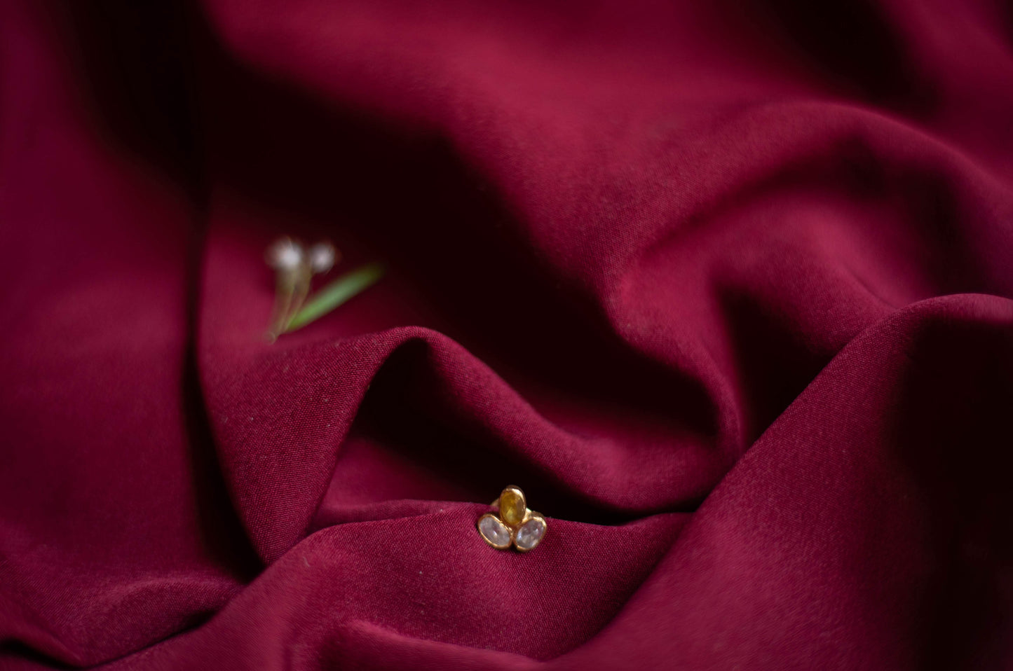 Gold finish 3 stone nose pin - white and golden yellow- (Pierced)