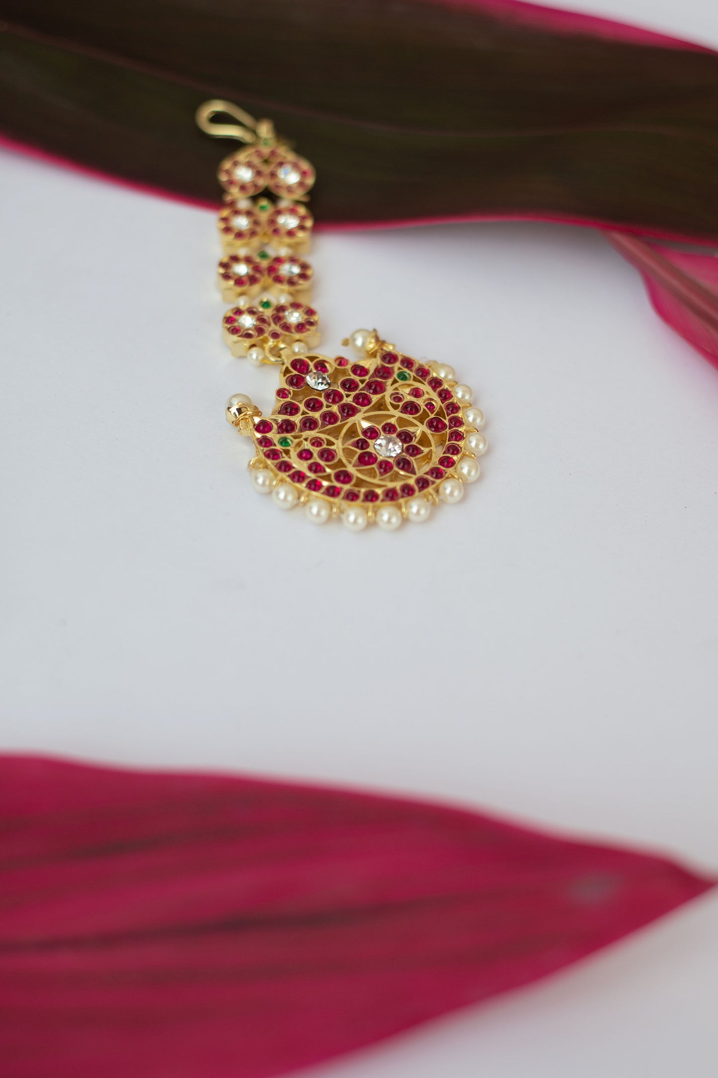 Semi Precious Kemp Tikka - Twin Mango with pirai Pendant