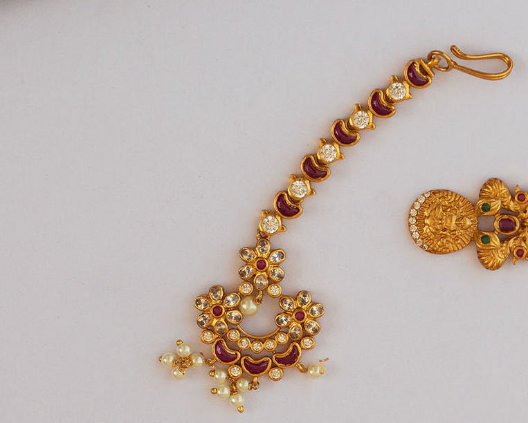 Gold Finish Tiny half moon Guttapusalu Tikka-Red & White