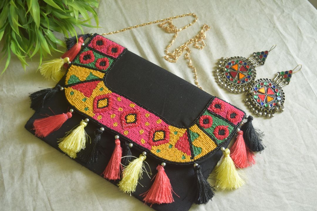 Seed beads with tassle -#06