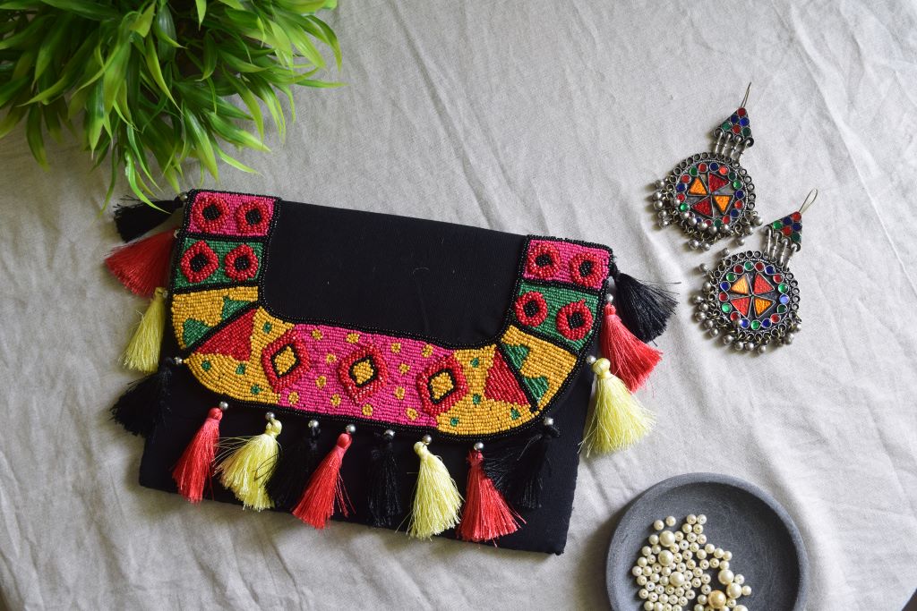 Seed beads with tassle -#06