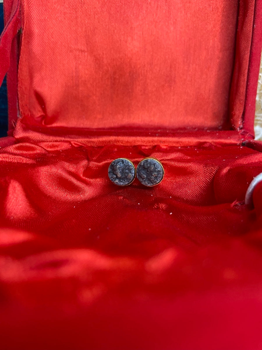 Round stud - Grey