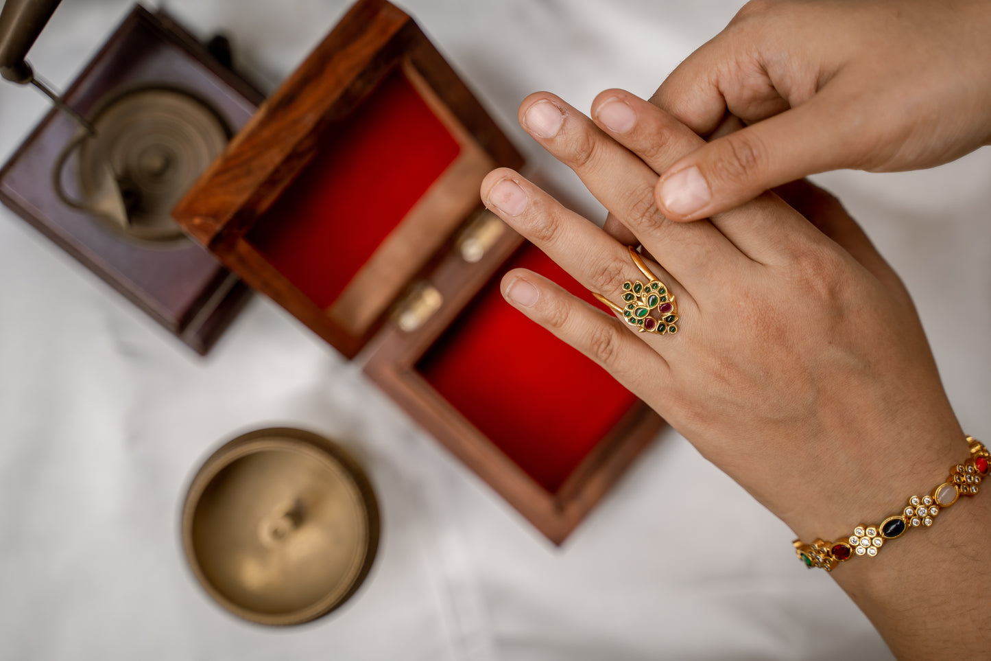 Gold finish Twin peacock vangi Neli ring