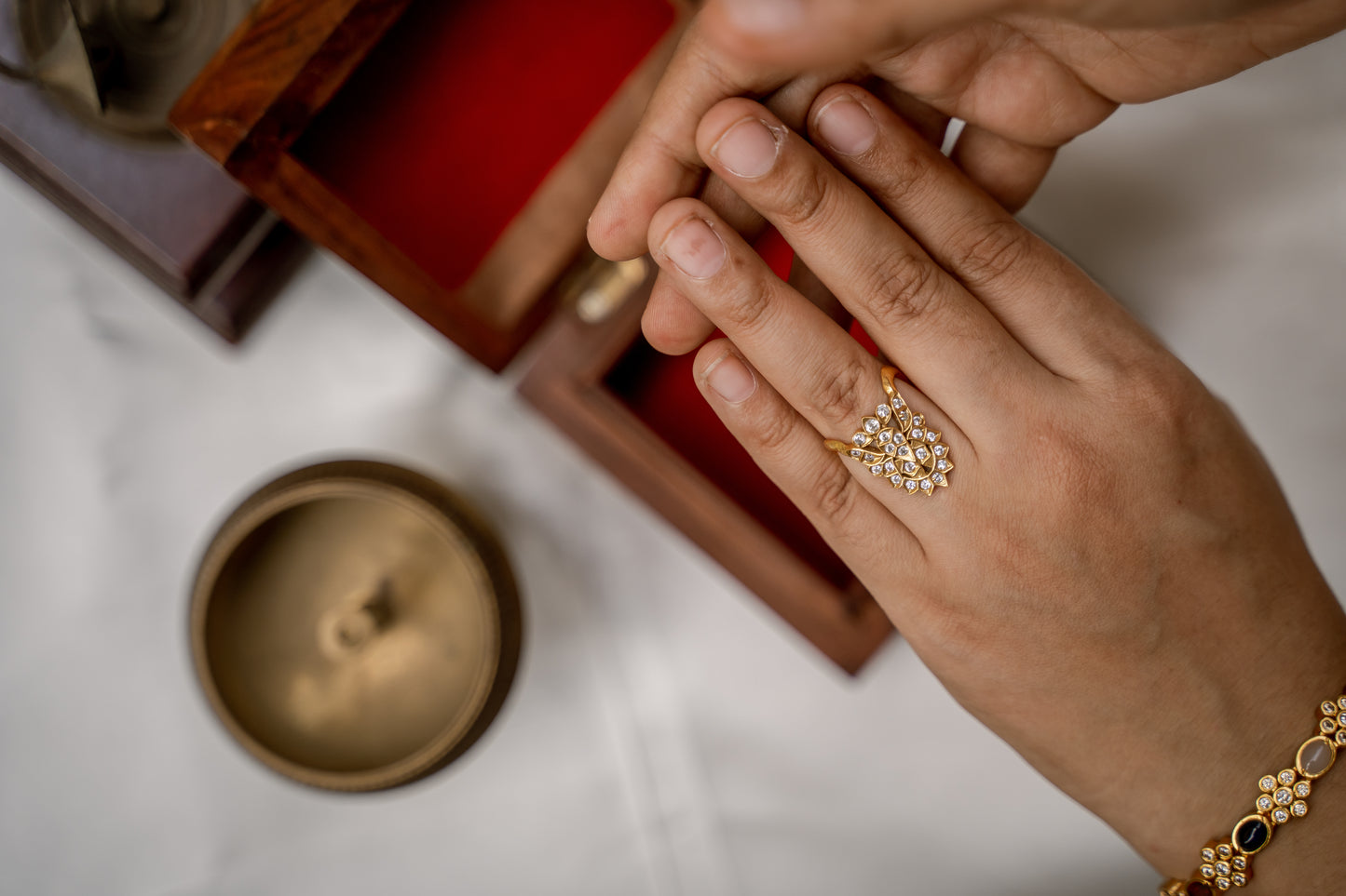 Gold finish rain drops vangi neli ring