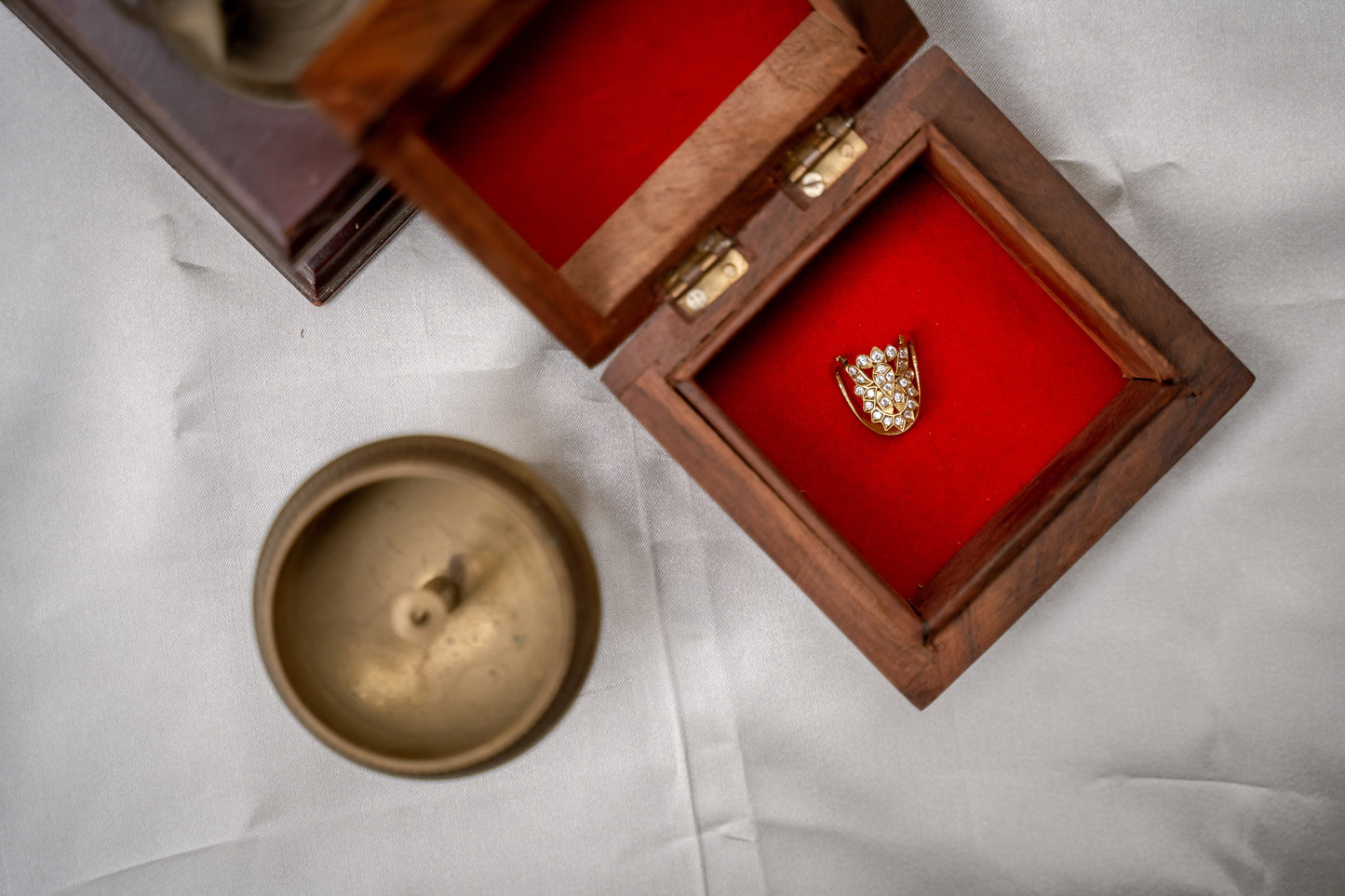 Gold finish rain drops vangi neli ring