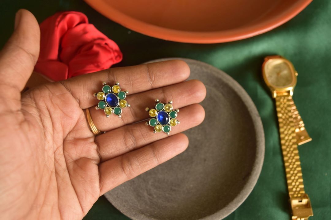 Oxidised Small Flower Stud-27E