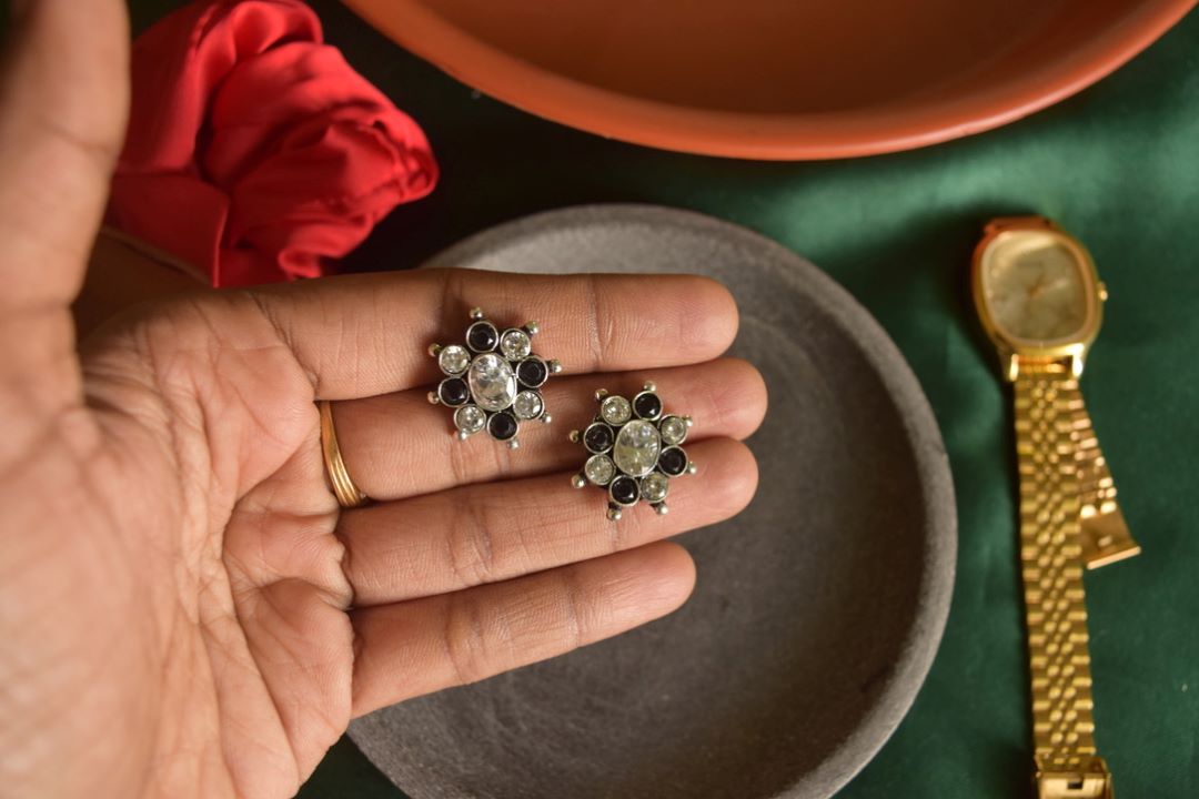 Oxidised Small Flower Stud-27J