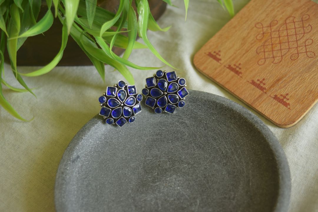 Oxidised Geometric Flower Stud - Model 1-28C