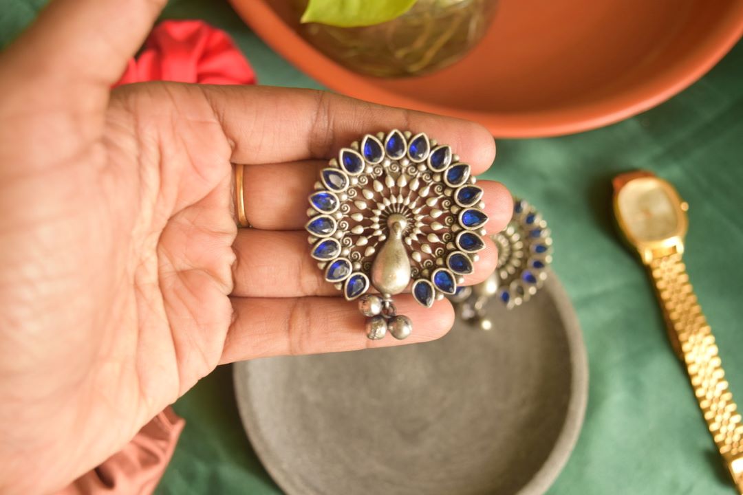 Oxidised Statement Peacock Stud-31D