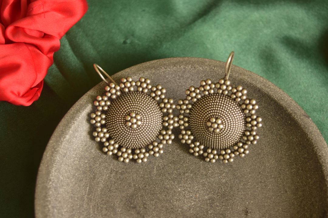 Silver Look Alike Flower Hook Drop