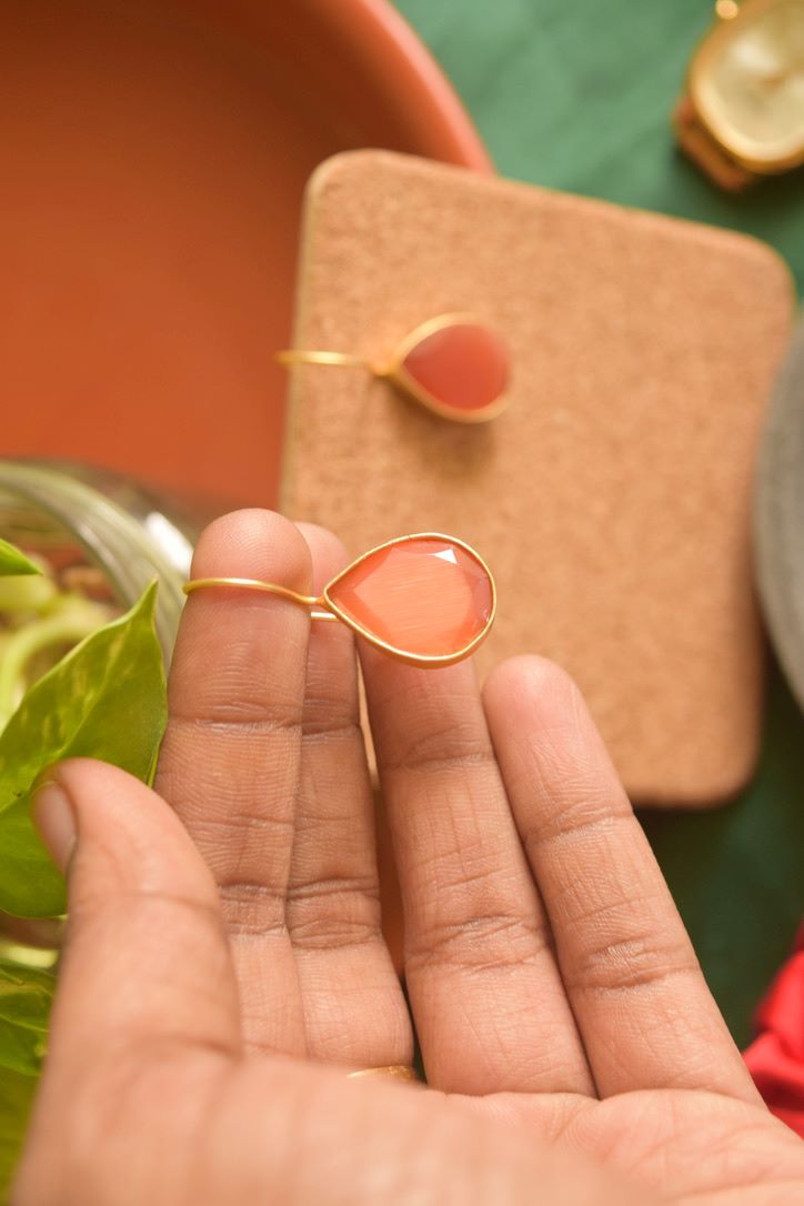 Gold Finish Tear Drop Hook Drop-51E