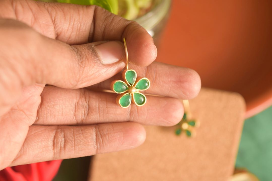 Gold Matte Finish Hook Drop Flower Small Model 1-59B