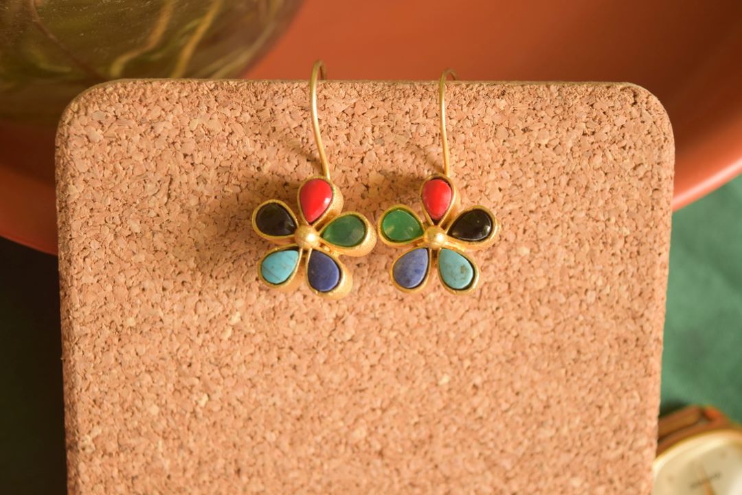 Gold Matte Finish Hook Drop Flower Small Model 1-59D