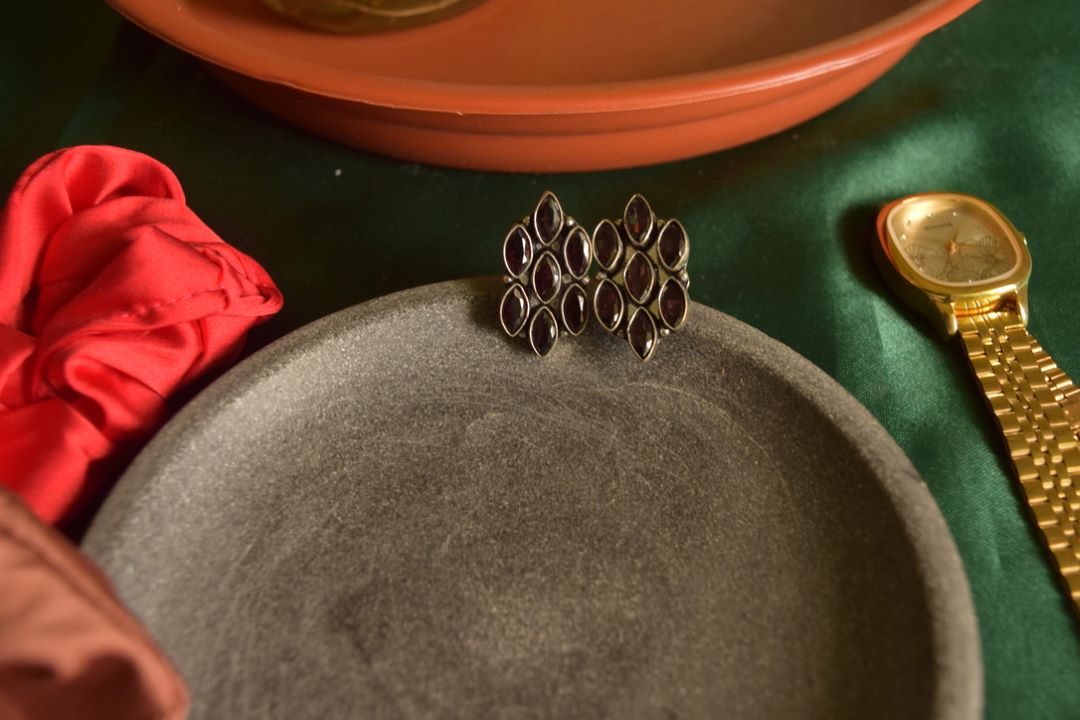 Oxidised 7 Stone Stud