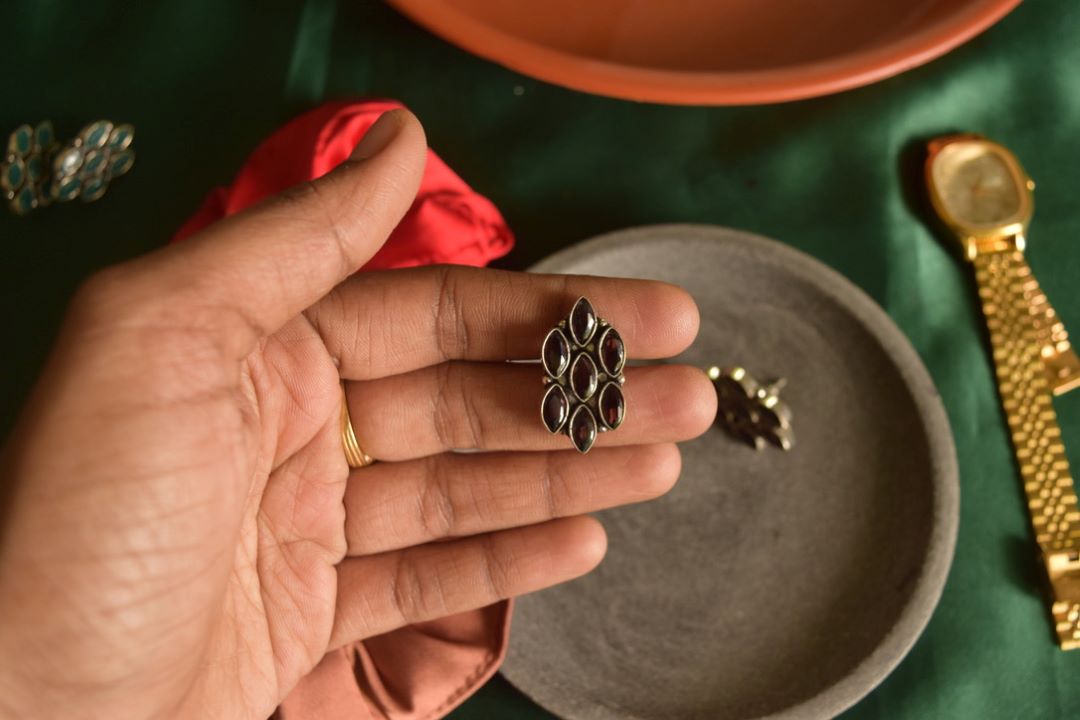 Oxidised 7 Stone Stud