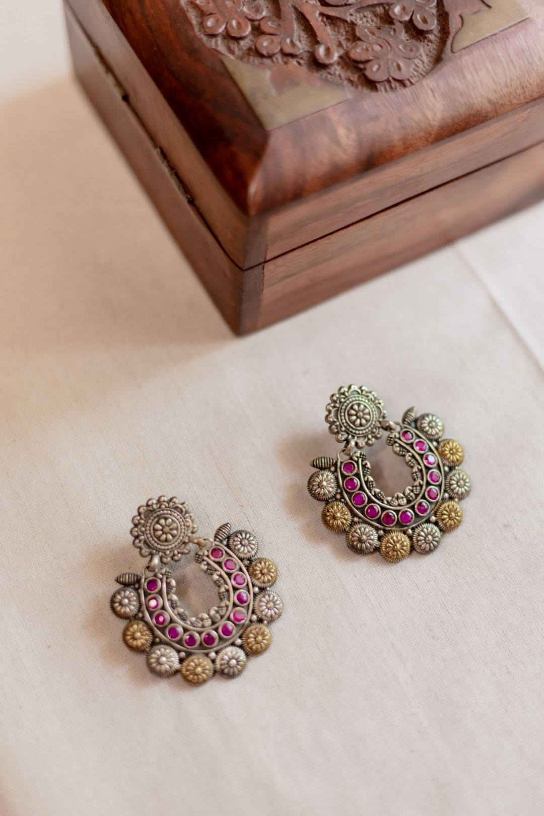 Dual Finish Flower Stud With Chakri Chandbali-Red 110B
