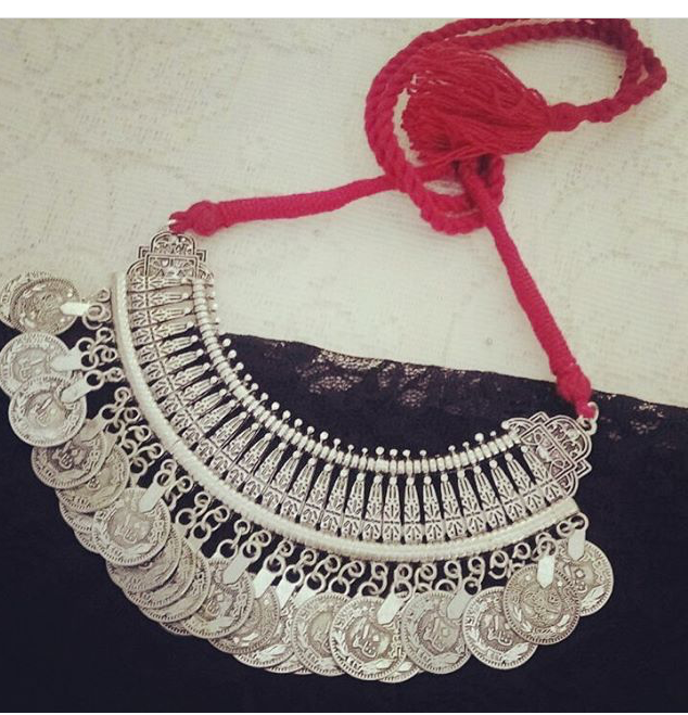 Silver Finish Carved Hasli with big coin