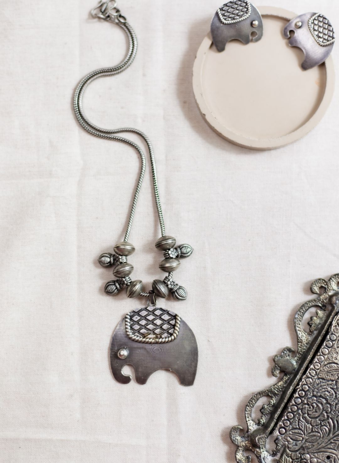 Silver Finish Chain with mango motifs & elephant pendant