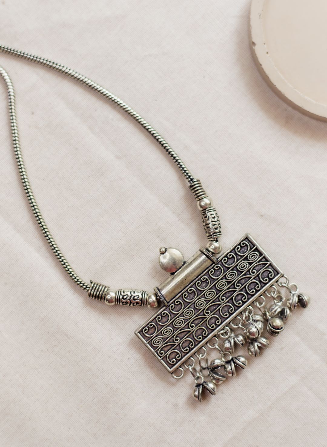 Silver Finish Chain rectangle pendant with muthu hangings