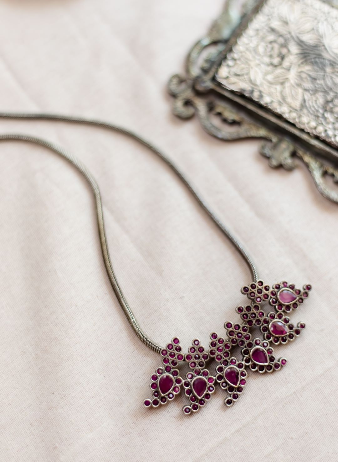 Silver Finish Stone Chain 6 mango motifs -26B