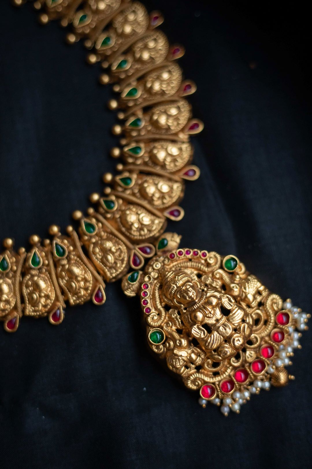 Mango Peacock with Lakshmi Pendant Nagasu (With Jhumkas)