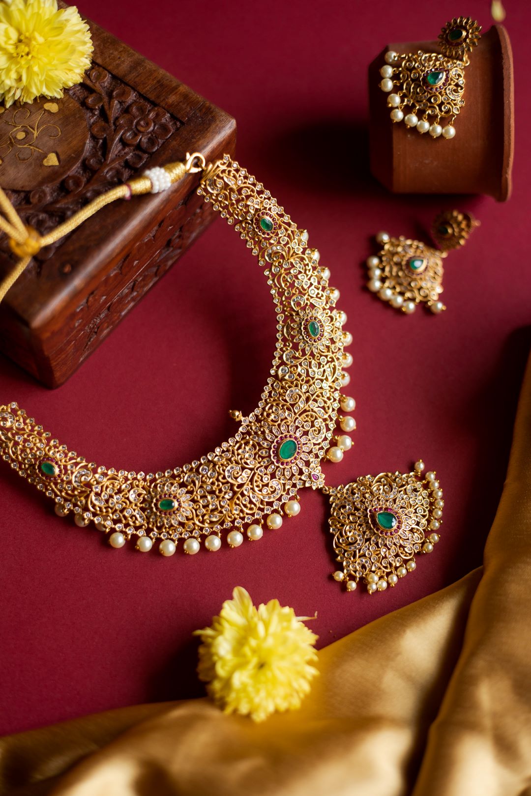 AD, Ruby & Emerald Broad Haaram with Stud (Medium Size)
