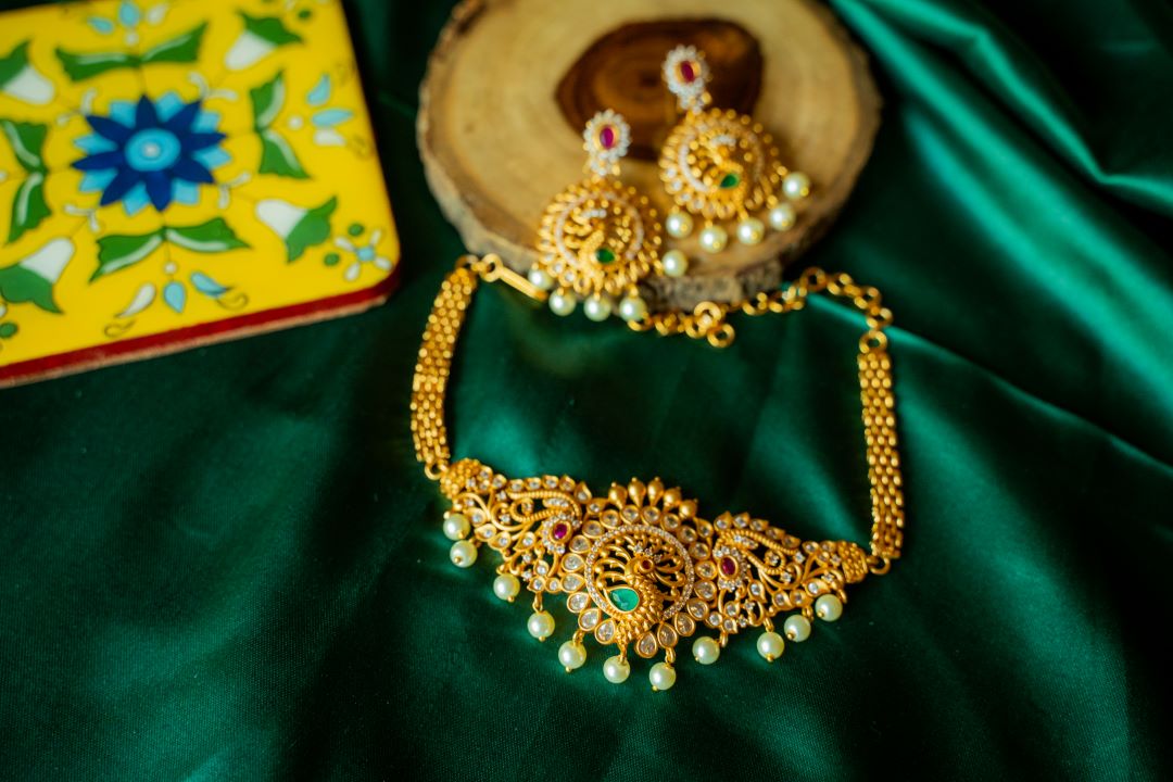 Matte Finish Twin peacock choker with Peacock studs