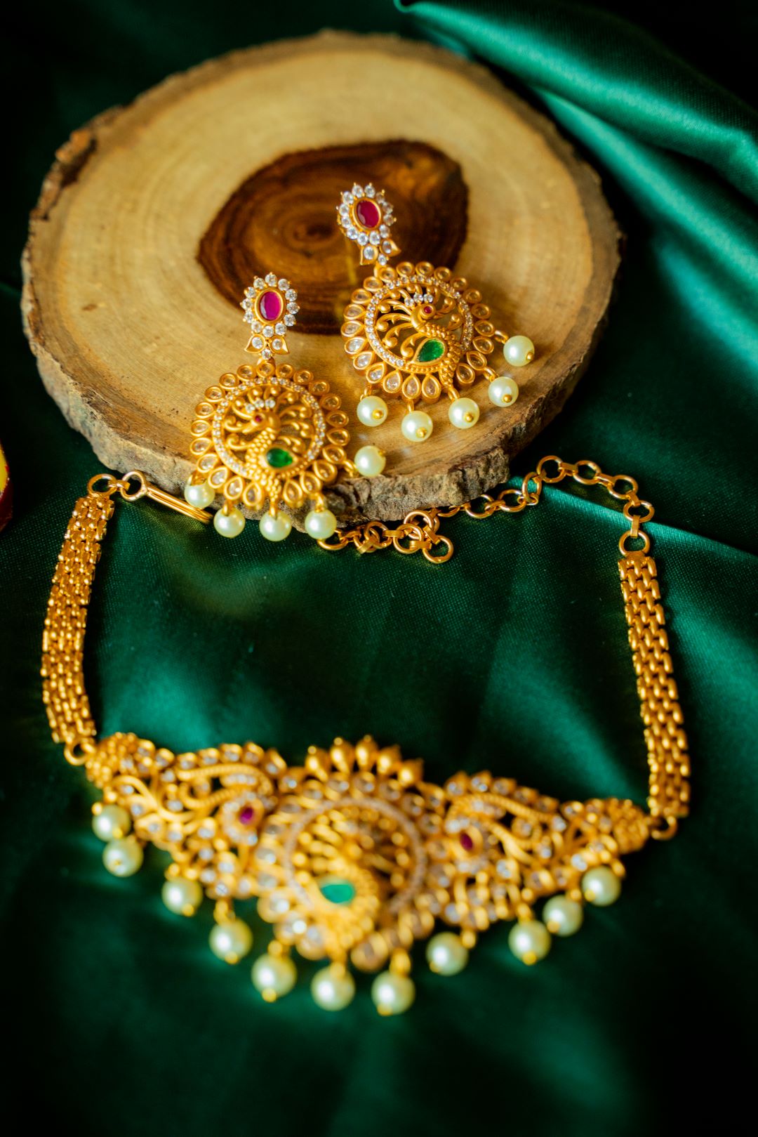 Matte Finish Twin peacock choker with Peacock studs
