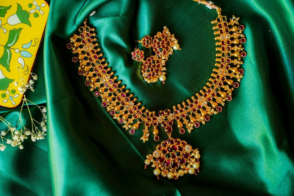 Semi Precious Kemp Addigai flower choker