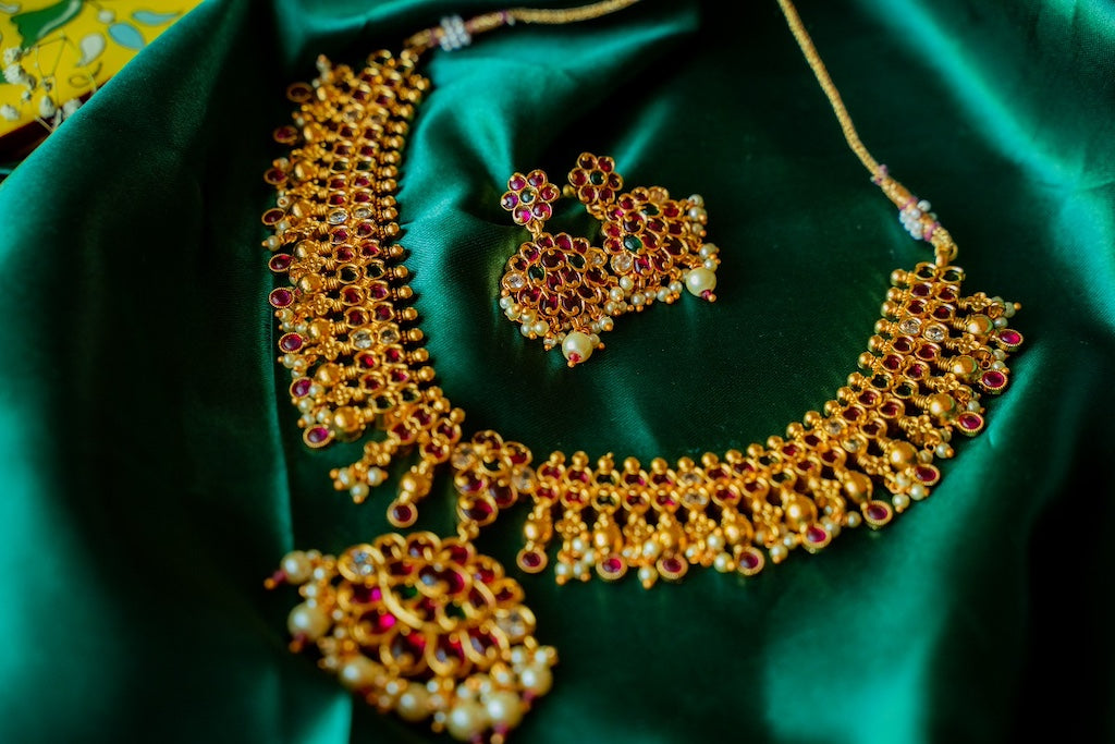 Semi Precious Kemp Addigai flower choker