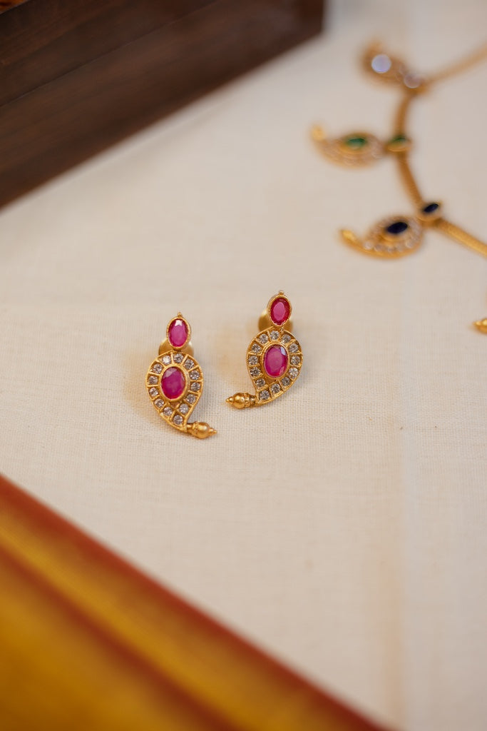 Gold Finish chain with NAVARATNA Mango motifs necklace