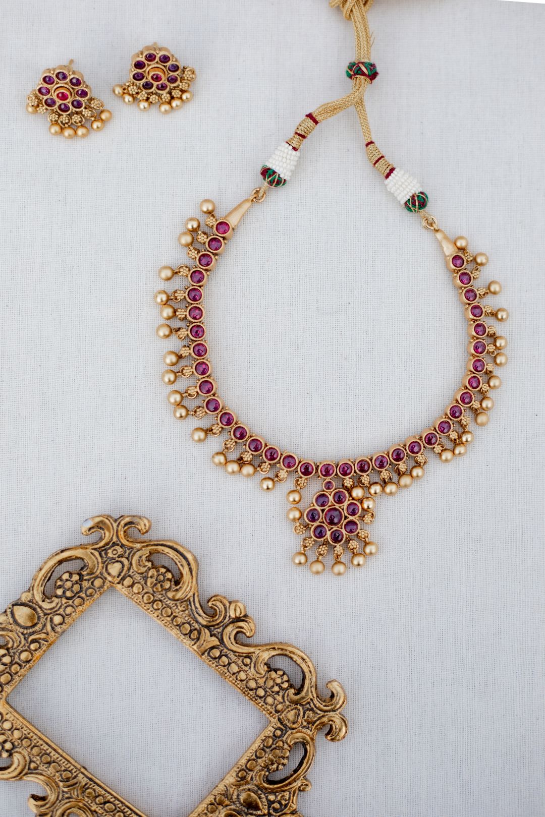 2 in 1 Flower necklace with golden beads & stud