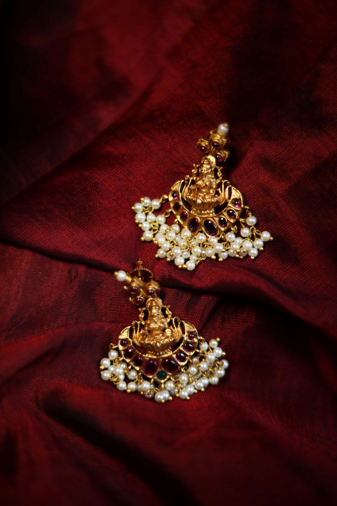Mango coin Lakshmi carving & flower pendant guttapuslu with stud