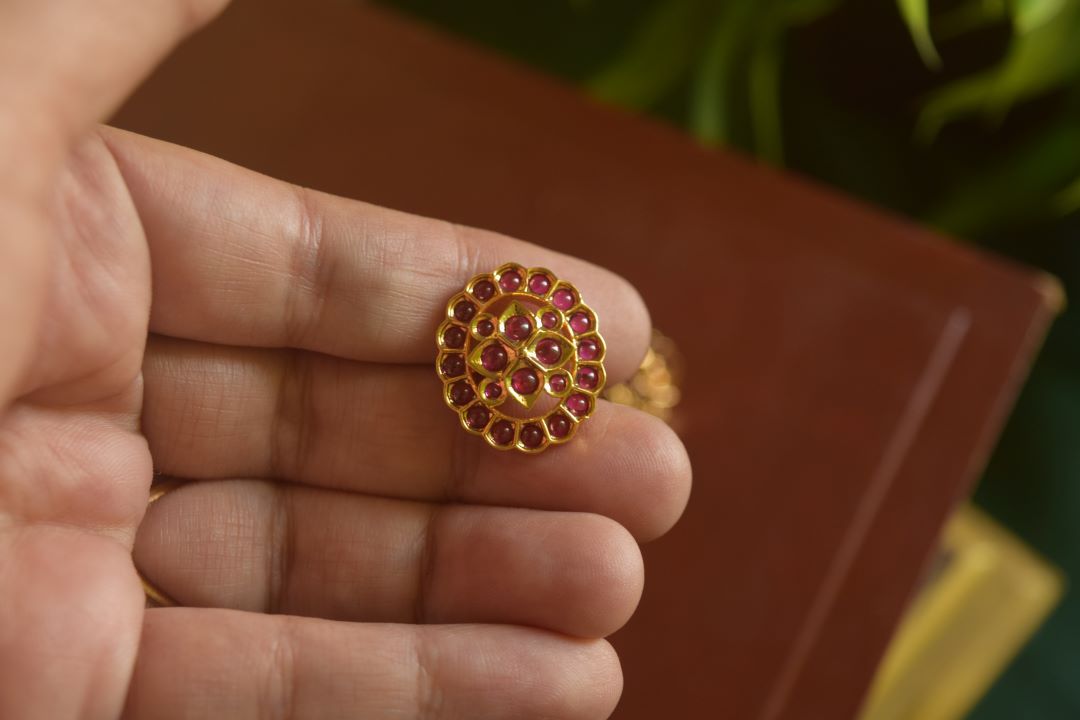 Matte finish-small stud