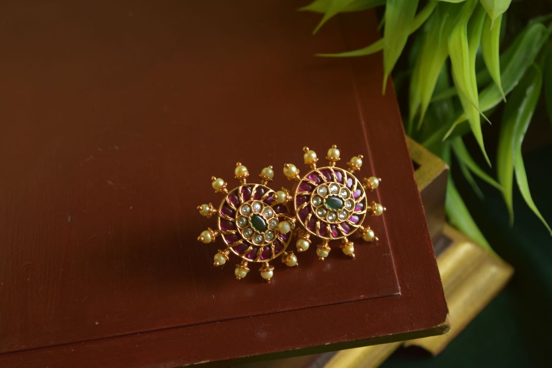 Matte finish -chakra with pearls