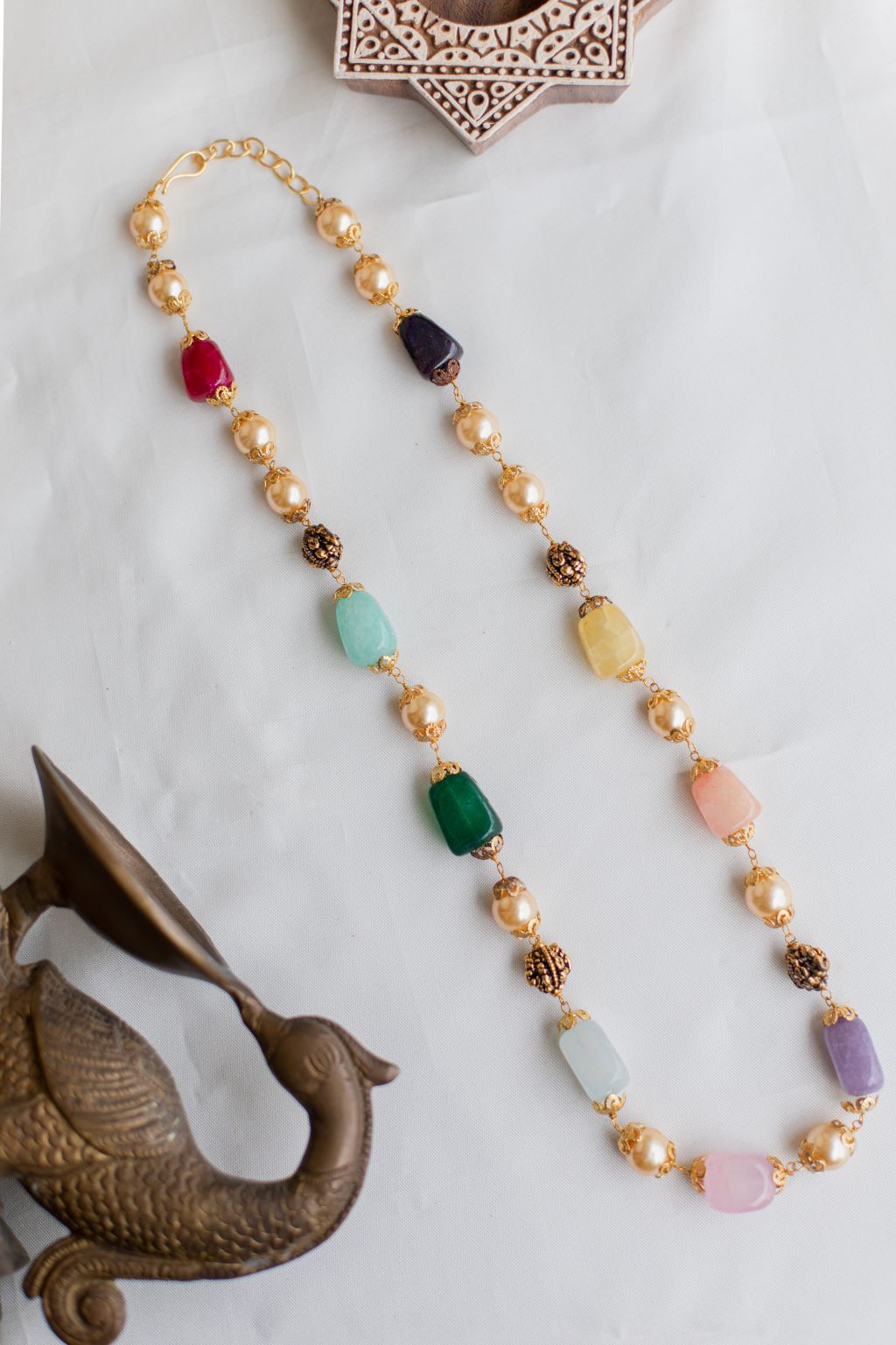 Pearl and Multi beads mala - Multicolour