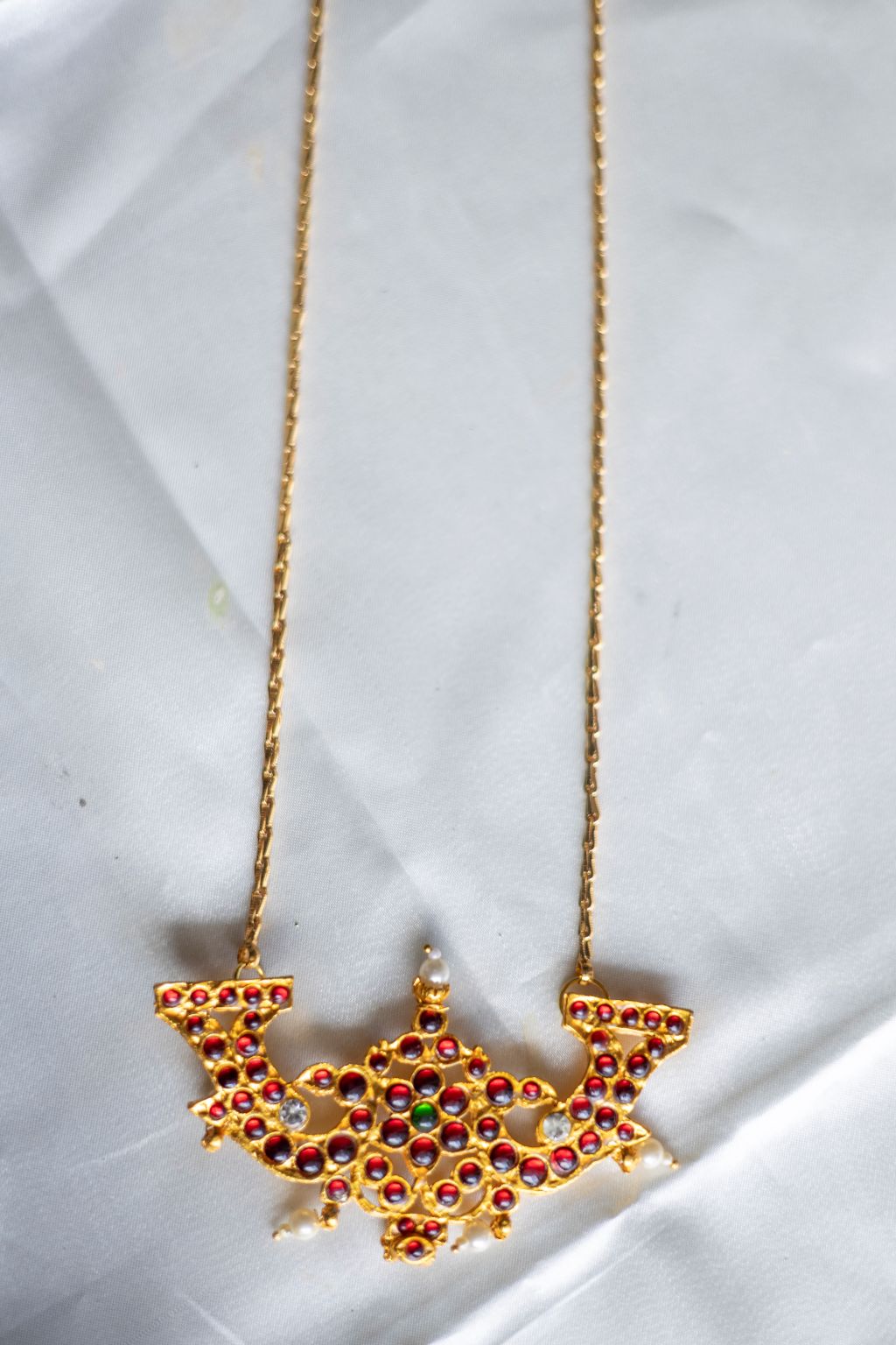 Imitation Kemp long chain -peacock pendant #22