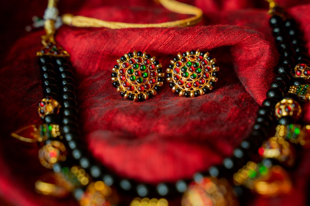 Kemp - 2 layered black beads with kerala type