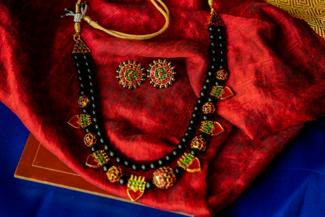 Kemp - 2 layered black beads with kerala type
