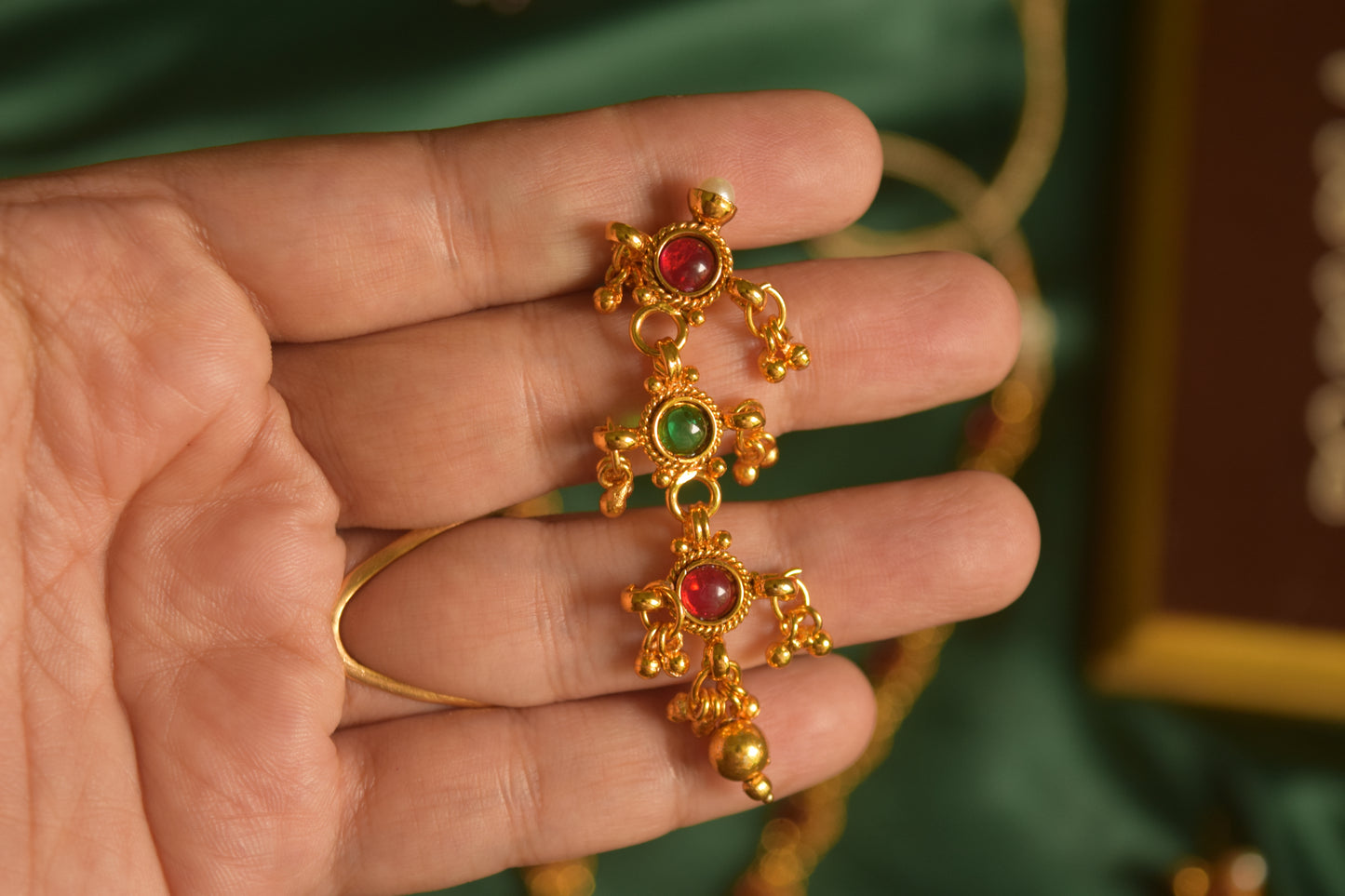 Gold Finish Ghunghroo Kemp flower Pendant necklace & Earrings