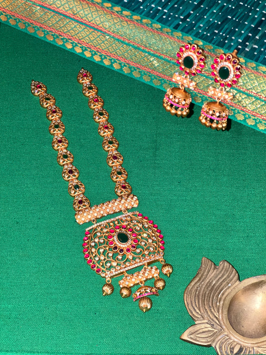 Matte finish Apple model necklace with jhumka