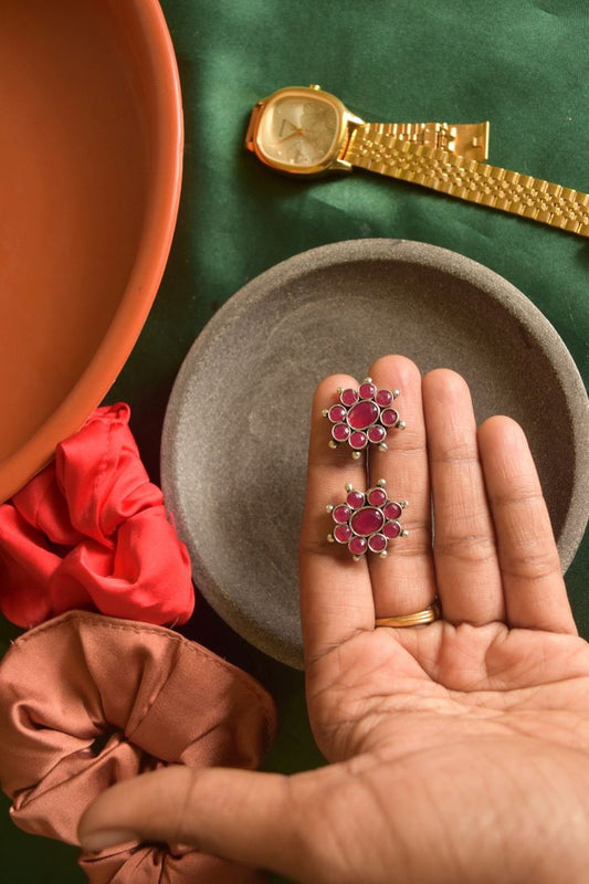 Oxidised Small Flower Stud-27D