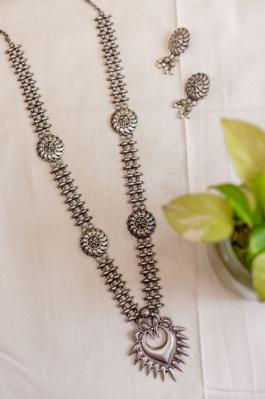 Silver Finish long  HAARAM  chakram  parrot spikes pendant