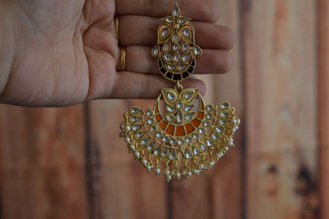 Gold Finish   Twin half moon chandbali -10A